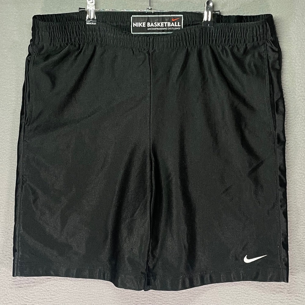 Nike Men's Basketball Shorts XL Black Mesh Drawstring‎ Swoosh Athletic